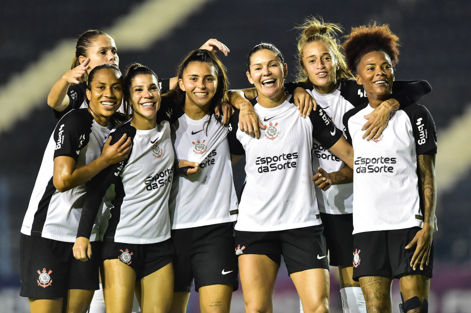 corinthians vence bem o bahia em jogo valido nt941w